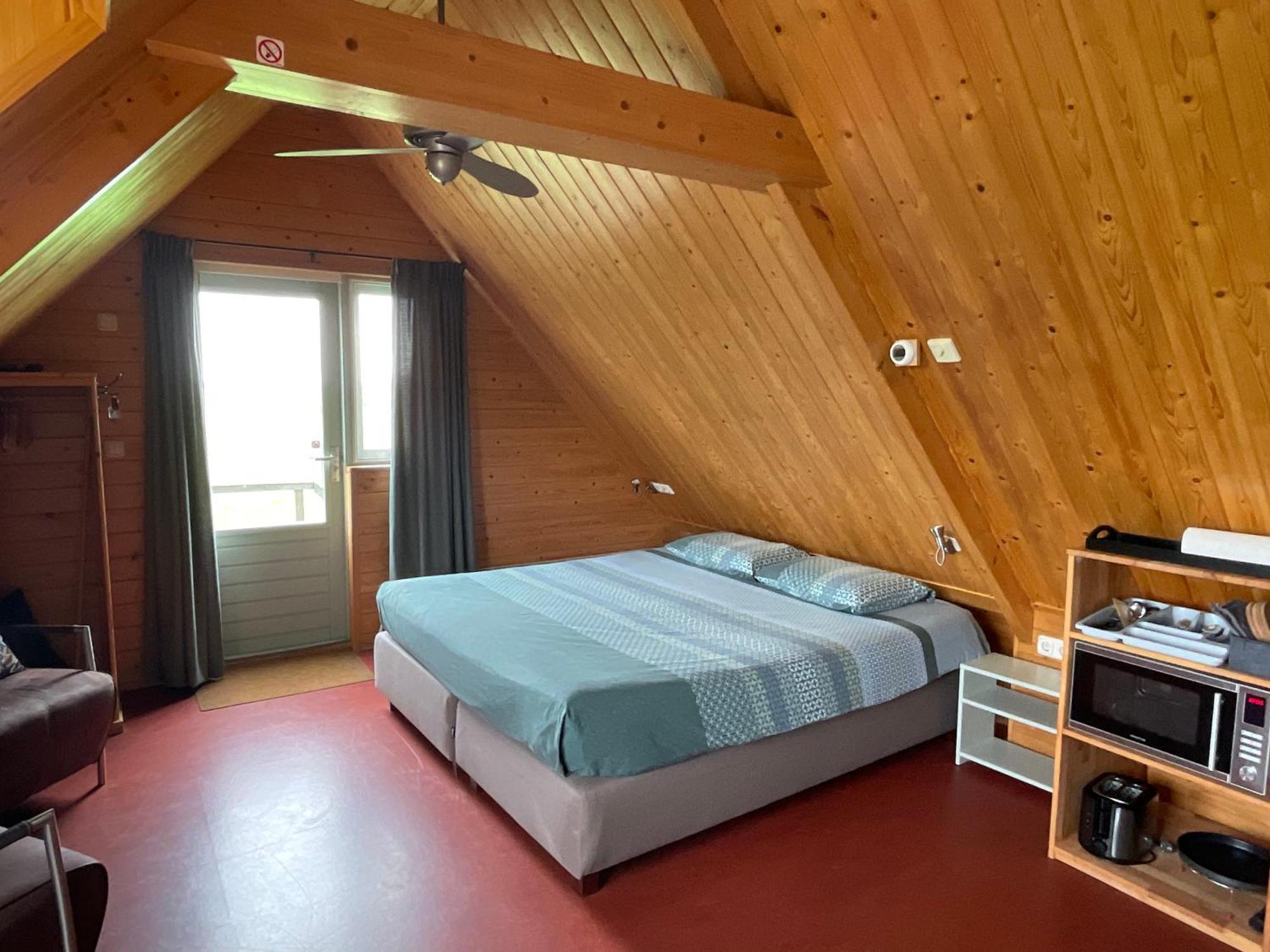 B&B En Vakantiehuisje Ursula ウォルクム エクステリア 写真
