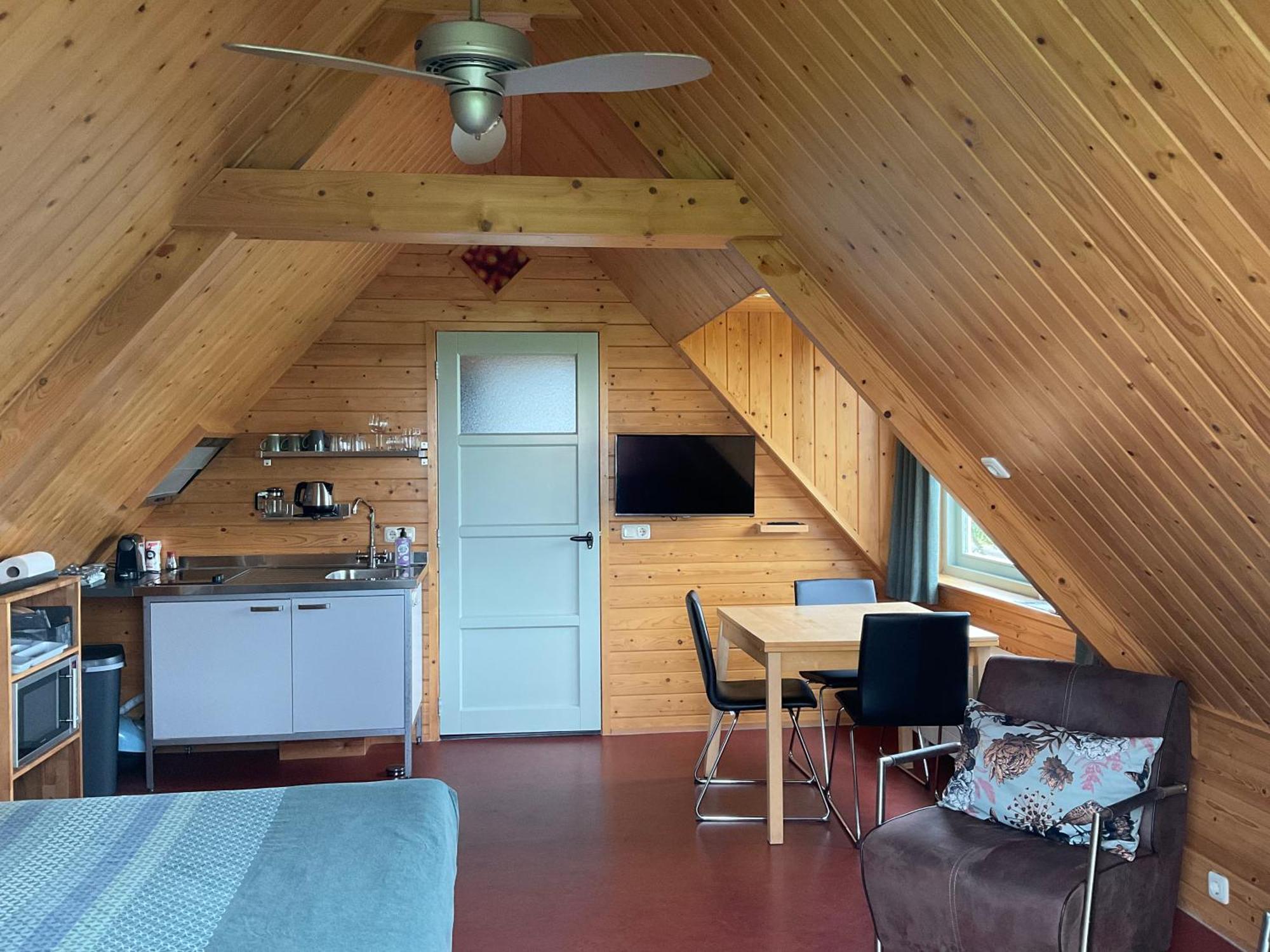 B&B En Vakantiehuisje Ursula ウォルクム エクステリア 写真