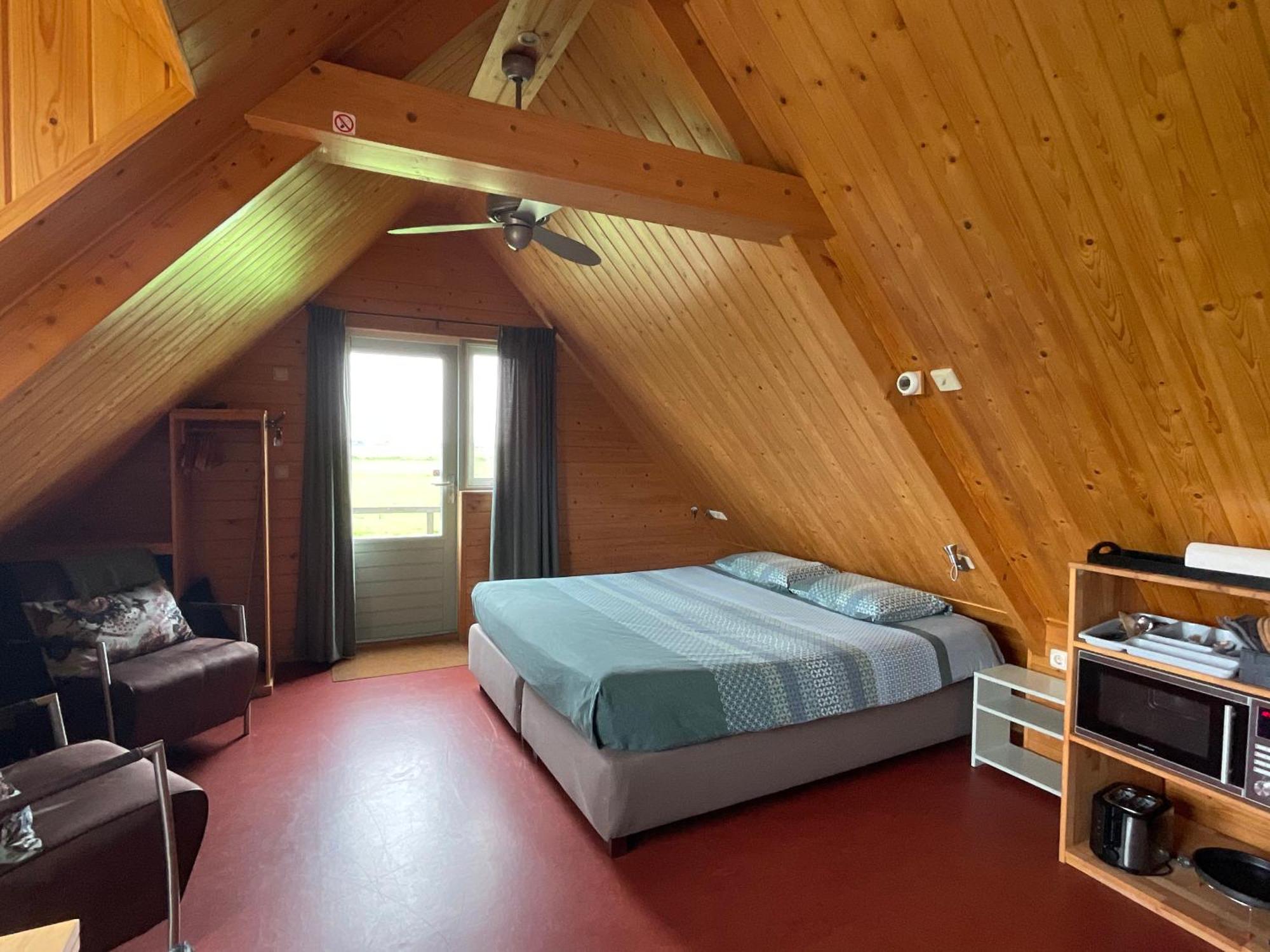 B&B En Vakantiehuisje Ursula ウォルクム エクステリア 写真
